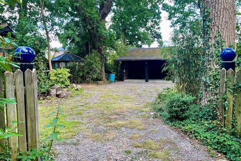 REDLANDS LANE, FAREHAM. THREE BAY... Garage for sale