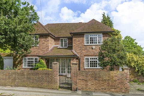 Middle Hill, Egham, Surrey, TW20 4 bed detached house for sale