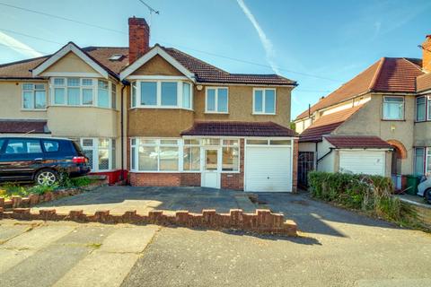 5 bedroom semi-detached house for sale