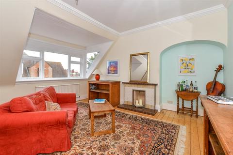 Sandgate Road, Folkestone, Kent 2 bed apartment for sale