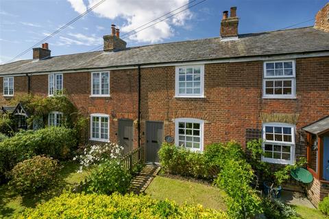 Bennetts Cottages, Bredhurst 2 bed terraced house for sale