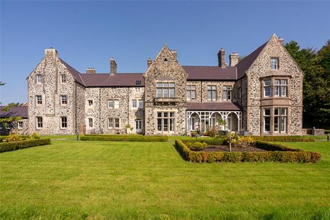 Plas Y Coed, Bangor, Gwynedd, LL57 2 bed apartment for sale