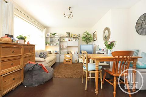 Sandbank Road, Oulton Broad, NR33 3 bed detached bungalow for sale