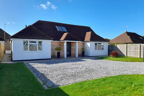 4 bedroom detached bungalow for sale