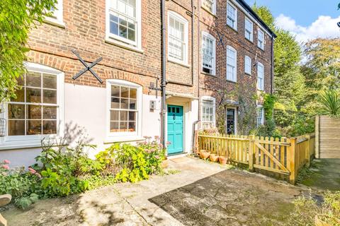 Hampstead Square, Hampstead Village 2 bed end of terrace house for sale