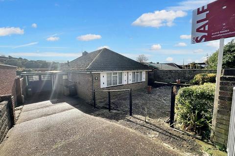 Wellington Road, Newhaven, BN9 0RD 3 bed detached bungalow for sale