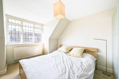 Tudor Close, Belsize Park, London, NW3 2 bed flat for sale