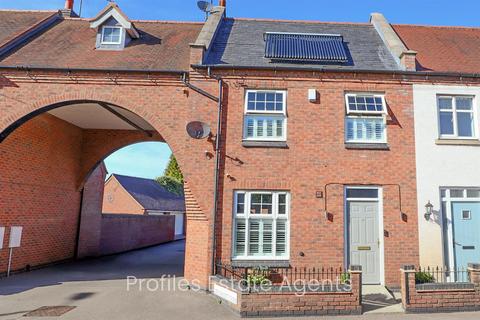 4 bedroom semi-detached house for sale