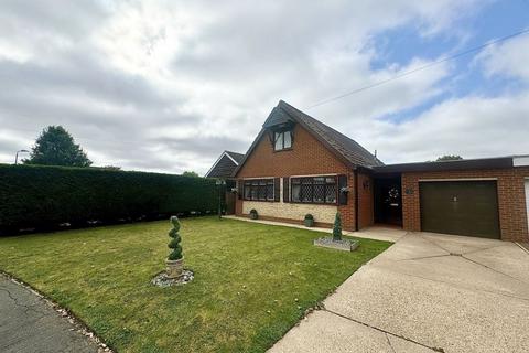 CARMEN CRESCENT, HOLTON LE CLAY 3 bed detached bungalow for sale