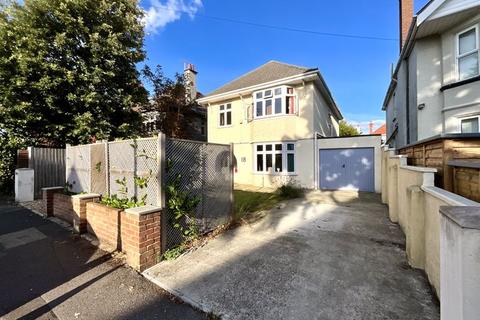 Southwood Avenue, Southbourne... 4 bed detached house for sale