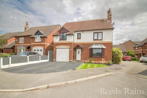 Lochinver Avenue, Ellesmere Port CH66 5 bed detached house for sale
