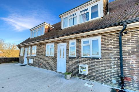 Birdsfoot Lane, Luton 3 bed maisonette for sale