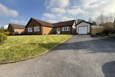 Maesquarre Road, Ammanford SA18 4 bed detached bungalow for sale