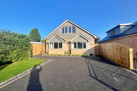Christchurch 4 bed detached bungalow for sale