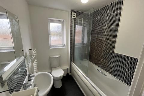 Poppleton Close, Earlsdon, Coventry, CV1 2 bed flat for sale