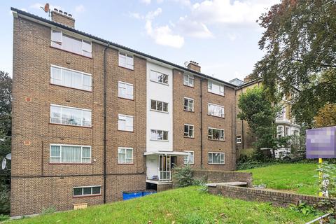 Lewisham Hill, London 2 bed apartment for sale