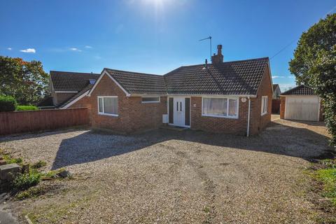 Middlehill Road, WIMBORNE, BH21 2 bed detached bungalow for sale