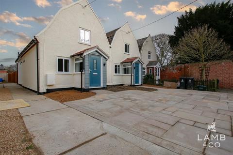 Rectory Road, Harwich CO12 3 bed end of terrace house for sale