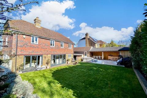 Auger Close, Hartlip, Sittingbourne... 5 bed detached house for sale