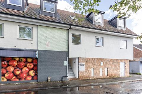 Brewery Lane, West Byfleet KT14 1 bed apartment for sale