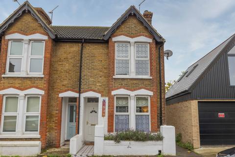 Warwick Road, Whitstable, CT5 4 bed end of terrace house for sale