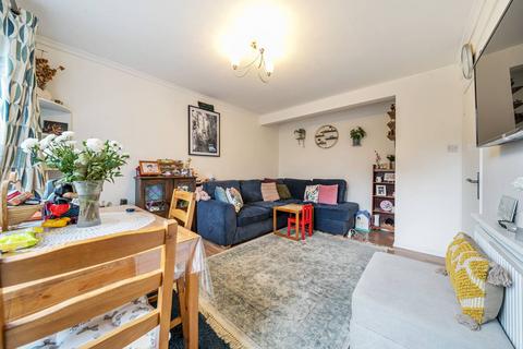 1 bedroom maisonette for sale