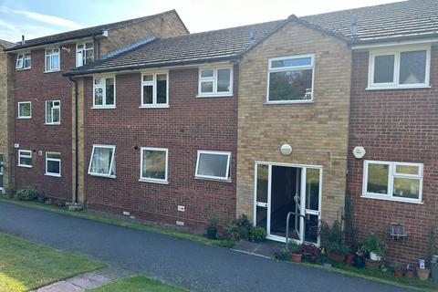 The Spires, Dartford DA1 2 bed flat for sale