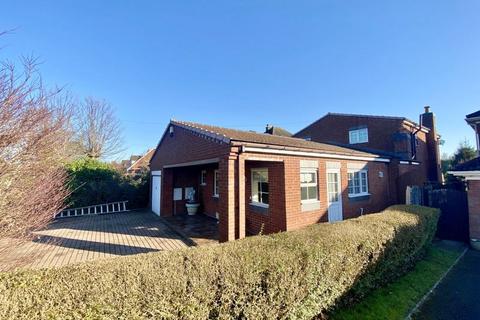 Sutton Road, Mile Oak, Tamworth, B78 3PE 3 bed detached house for sale