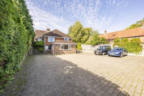 Croft Road, Crowborough 6 bed detached house for sale