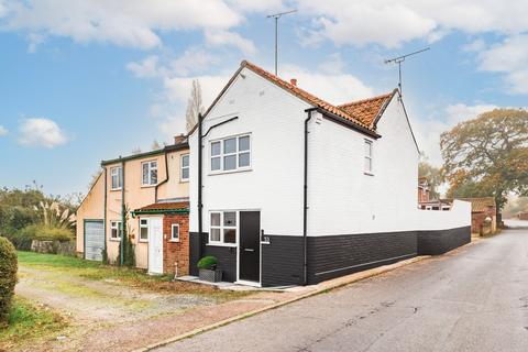 2 bedroom semi-detached house for sale