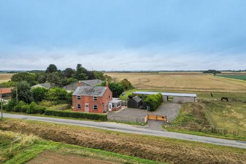 4 bedroom country house for sale