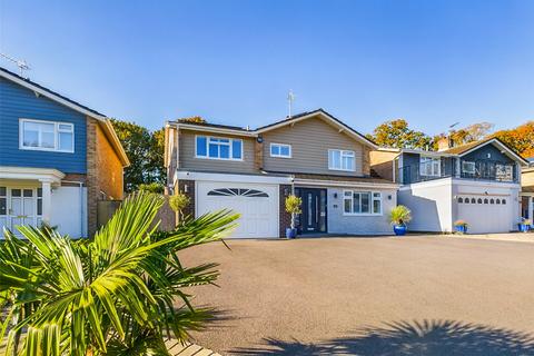 Hazel Close, Highcliffe, Dorset, BH23 5 bed detached house for sale