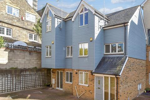 Wellesley Court, Ramsgate, Kent 3 bed townhouse for sale
