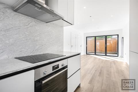 Holmwood Road, Enfield EN3 2 bed terraced house for sale