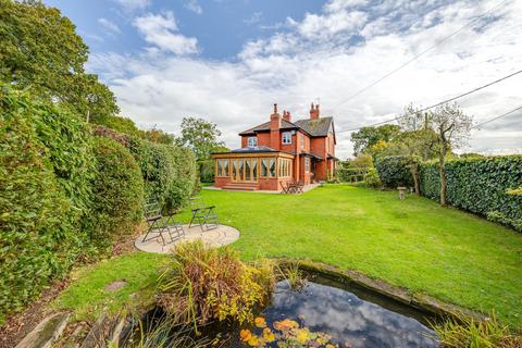 Poplar Hall Lane, Chester CH2 4 bed semi