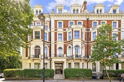 Cromwell Road, London SW5 3 bed flat for sale