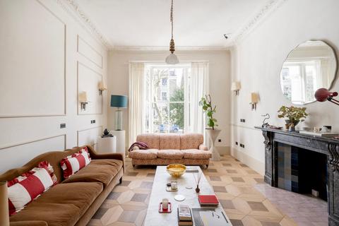 Bassett Road, London W10 3 bed flat for sale