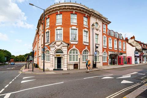 Windsor Street, Uxbridge, Middlesex 1 bed apartment for sale