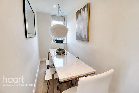 liberty House, Bessemer Road, Welwyn... 2 bed apartment for sale