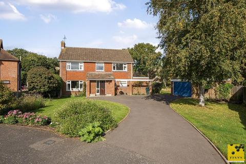 Woodland Way, Canterbury CT2 4 bed detached house for sale