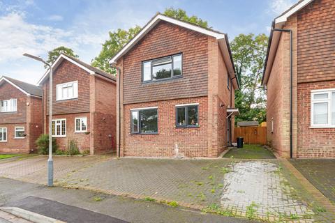 Sylvana Close, North Hillingdon... 3 bed detached house for sale