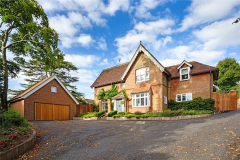 Worthy Road, Winchester, Hampshire, SO23 5 bed detached house for sale