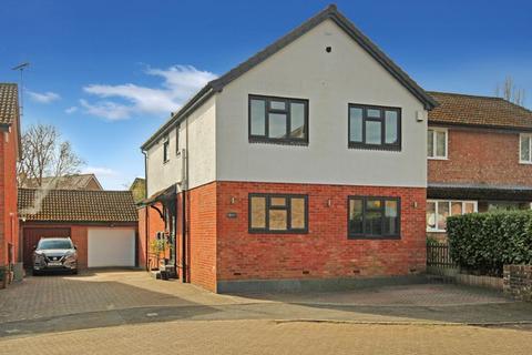 Vimoutiers Court, Fordingbridge SP6 4 bed detached house for sale