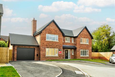 Whittington Road, Gobowen, Nr Oswestry. 4 bed house for sale