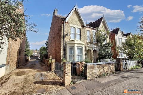 All Saints Road, Peterborough, PE1 3 bed semi