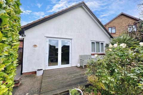 HYTHE 3 bed detached bungalow for sale