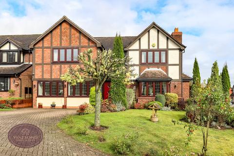 5 bedroom detached house for sale