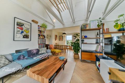 Glyn Road, Clapton, E5 2 bed flat for sale