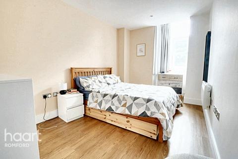 Loam House, Romford, RM7 9DH 1 bed apartment for sale