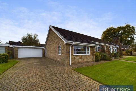 The Lawns, Beverley, HU17 7LS 2 bed detached bungalow for sale